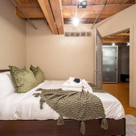 Historic Jd Loft, Near Ice District, Rogers Place, Ug Parking 埃德蒙顿 外观 照片