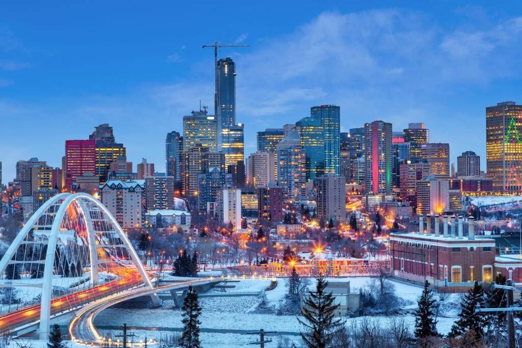Historic Jd Loft, Near Ice District, Rogers Place, Ug Parking 埃德蒙顿 外观 照片