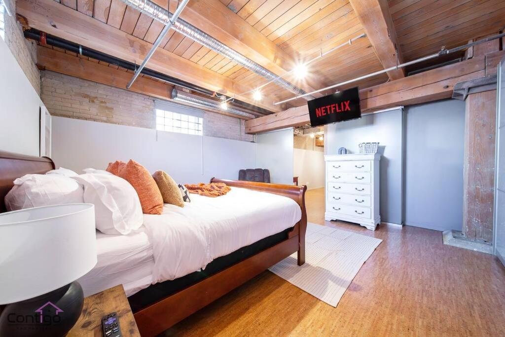 Historic Jd Loft, Near Ice District, Rogers Place, Ug Parking 埃德蒙顿 外观 照片