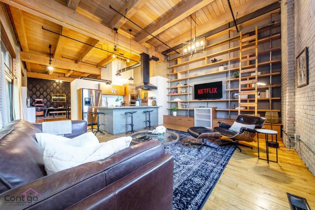 Historic Jd Loft, Near Ice District, Rogers Place, Ug Parking 埃德蒙顿 外观 照片